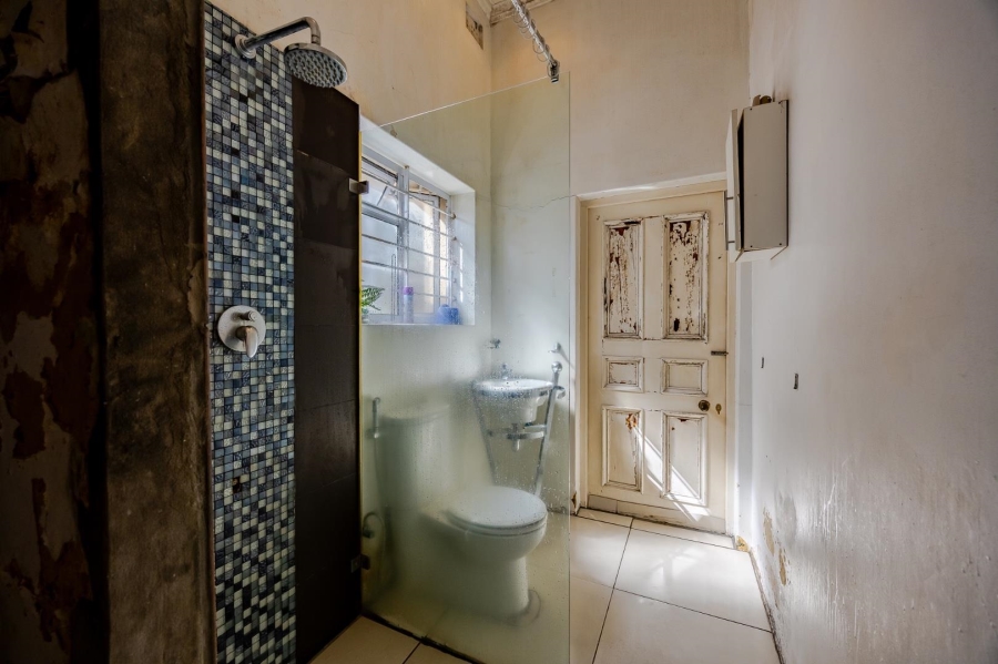 6 Bedroom Property for Sale in Woodstock Western Cape